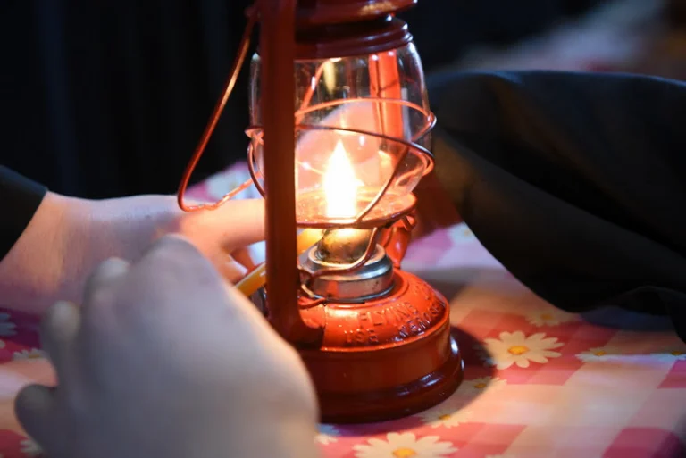 Latern Püha Tulega. Foto: Tatjana Novikova-Pidvõssotskaja