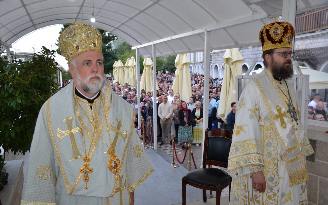 Jumalik liturgia Ostrogi kloostris. Düsseldorfi ja kogu Saksamaa metropoliit Grigori ning Tartu piiskop Daniel 