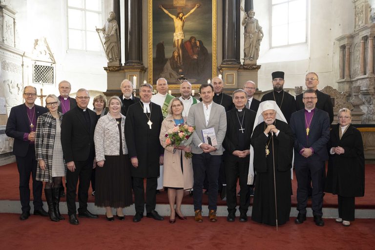 Valitud Eesti Vabariigi president Ülle Madise kohtus Eesti kristlike kirikute esindajatega